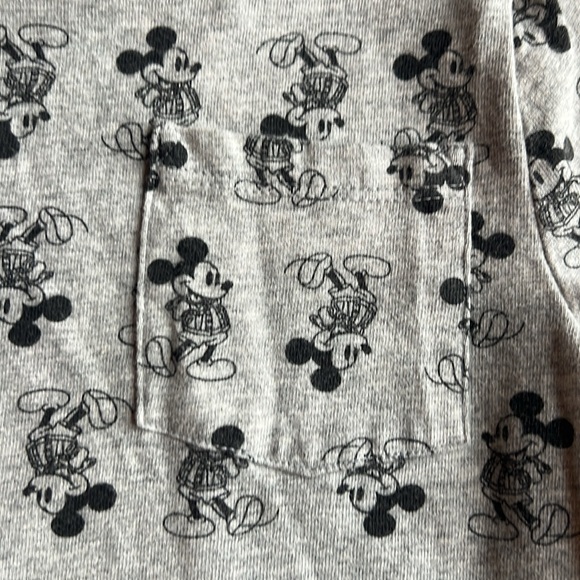 Baby Gap x Disney Boys 5T Mickey Mouse T Shirts (3) - Picture 12 of 13